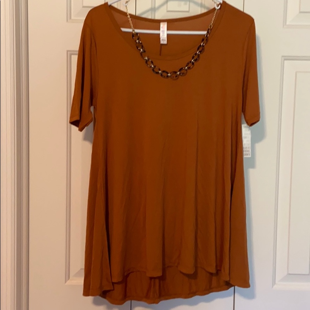 NWT lularoe perfect tee